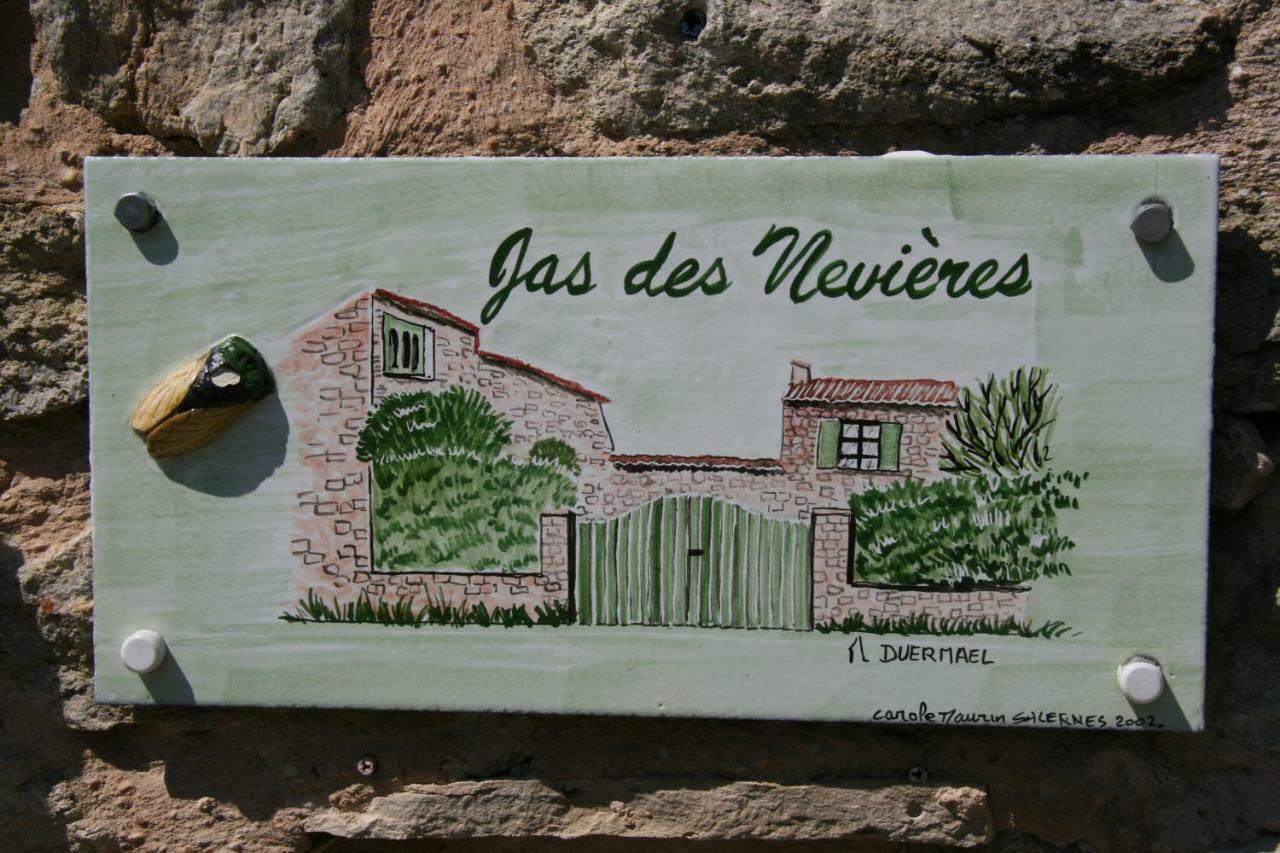 Le Jas Des Nevieres Panzió Pierrerue Kültér fotó